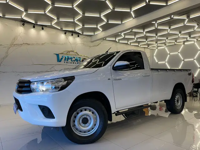 Carro Toyota Hilux Cabine Simples 2023 Chassi 4x4 2.8 Diesel