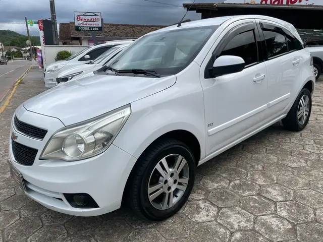 Carro Chevrolet Agile 2011 LTZ 1.4 8V (Flex)