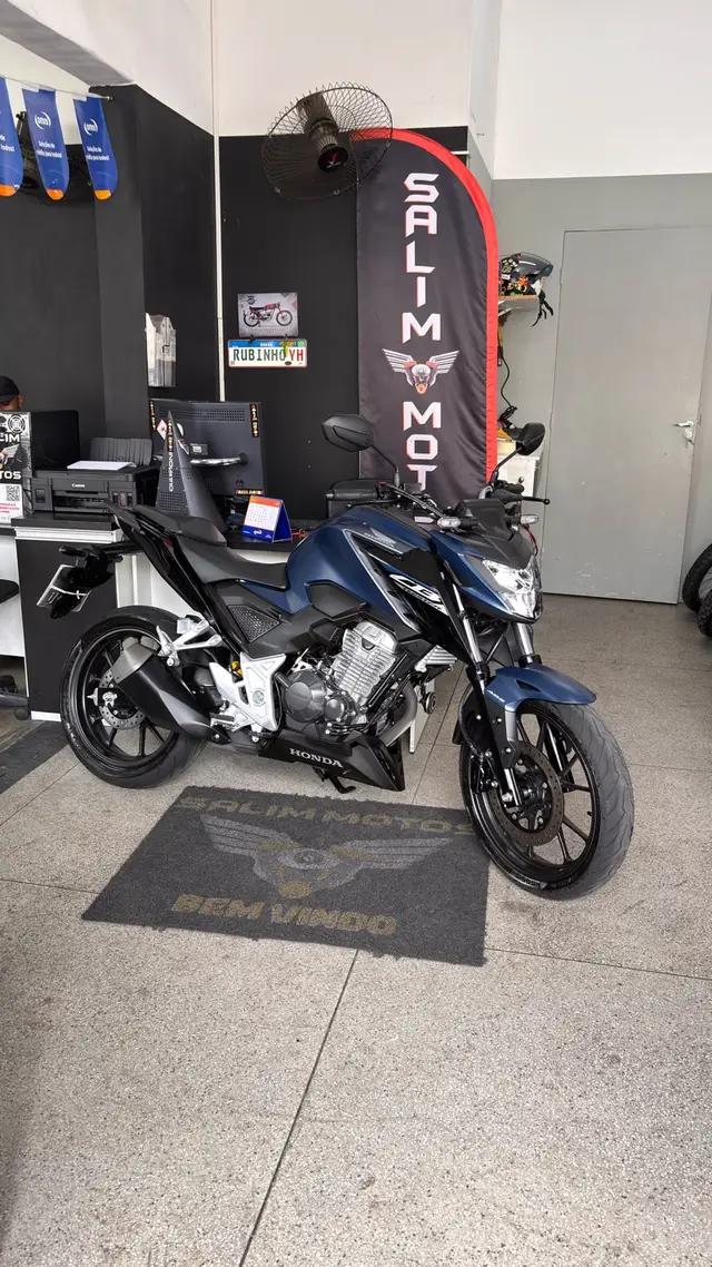 Moto Honda CB 300F Twister 2025 (ABS)