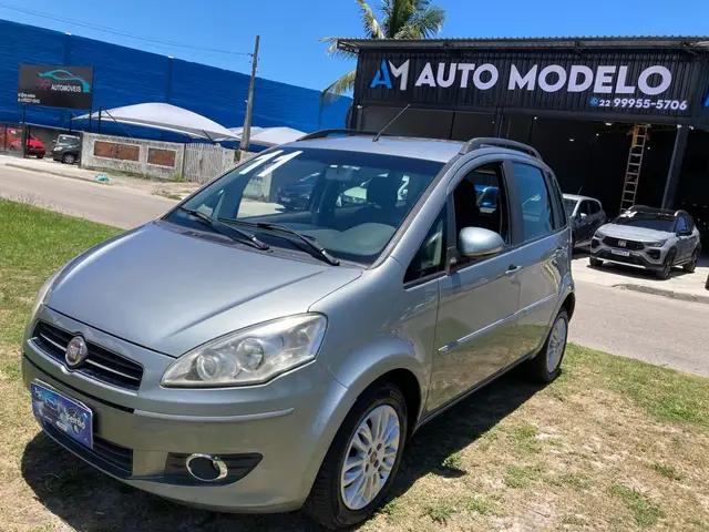 Carro Fiat Idea 2011 Attractive 1.4 8V (Flex)