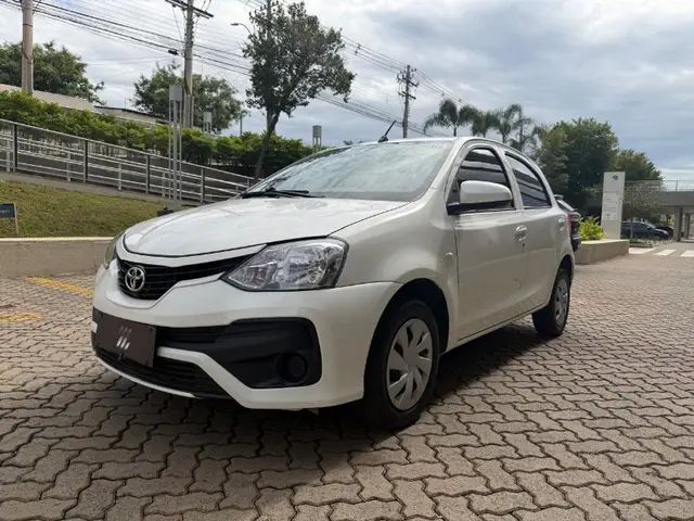 Carro Toyota Etios 2018 X 1.3 (Flex)