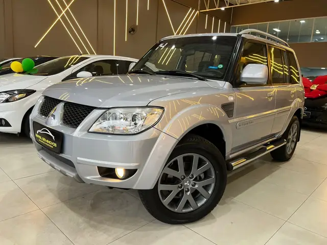 Carro Mitsubishi Pajero TR4 2014 2.0 16V 4x2 (Flex)