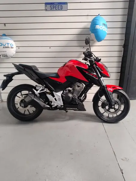 Moto Honda CB 300F Twister 2024 (CBS)