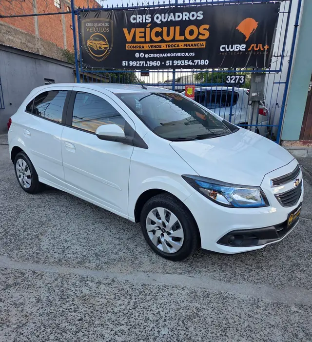 Carro Chevrolet Onix 2016 1.4 LT SPE/4
