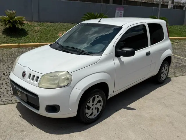 Carro Fiat Uno 2014 Vivace 1.0 8V (Flex) 2p
