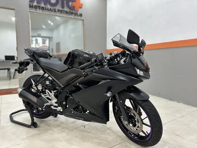 Moto Yamaha YZF R15 2025 ABS