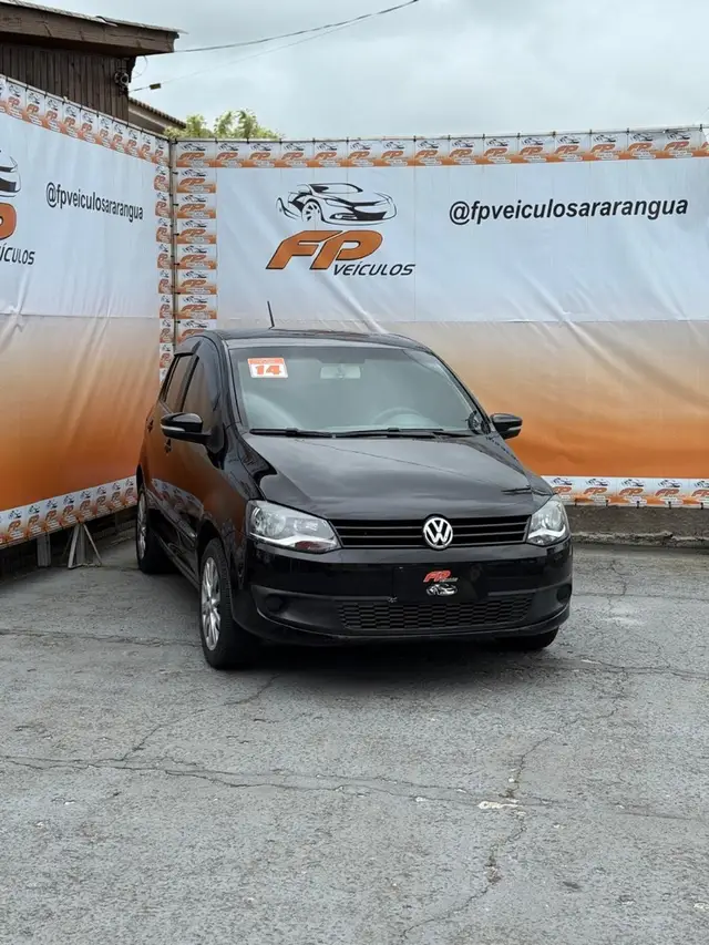 Carro Volkswagen Fox 2014 1.6 VHT (Flex)