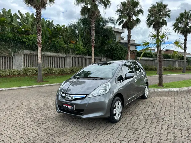 Carro Honda Fit 2013 DX 1.4 (Flex)