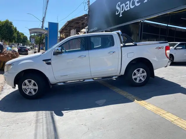 Carro Ford Ranger Cabine Dupla 2015 Ranger 3.2 XLT CD 4x4 (Aut)