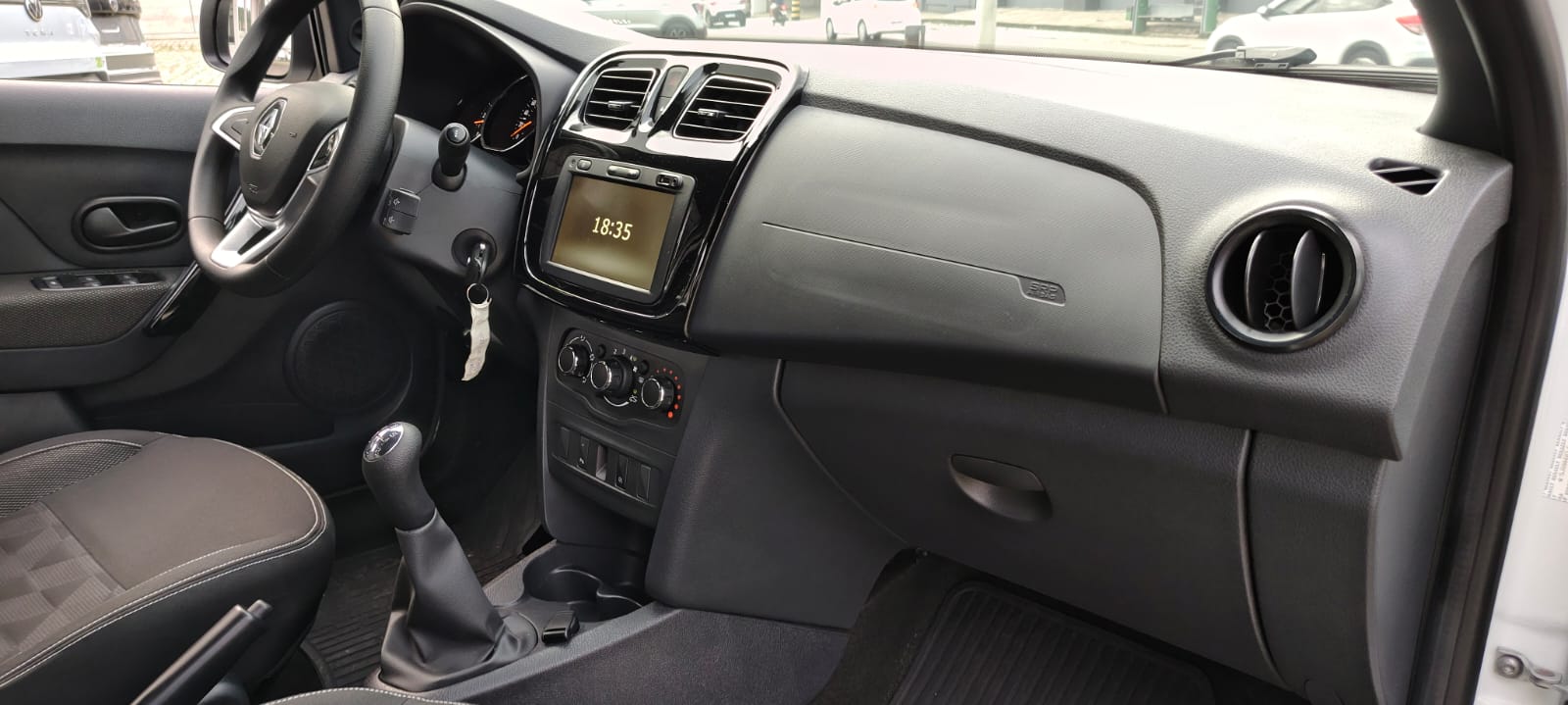 renault logan zen 1.0