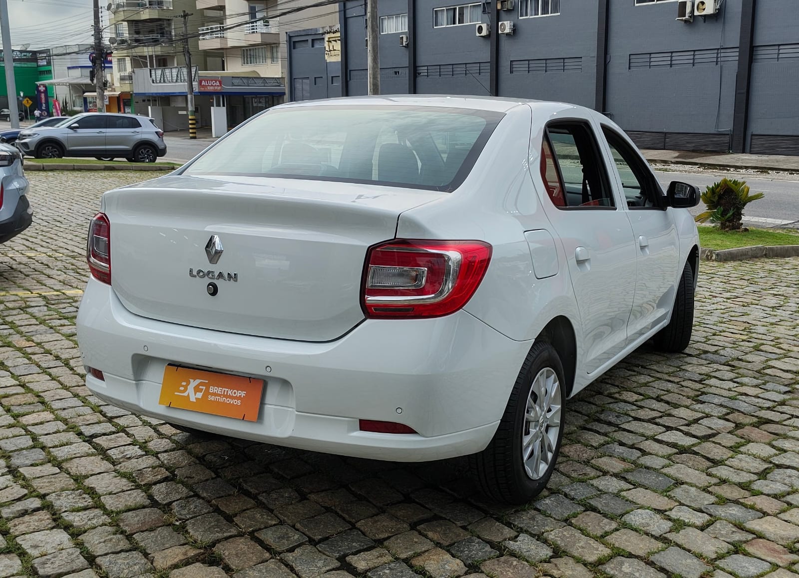 renault logan zen 1.0