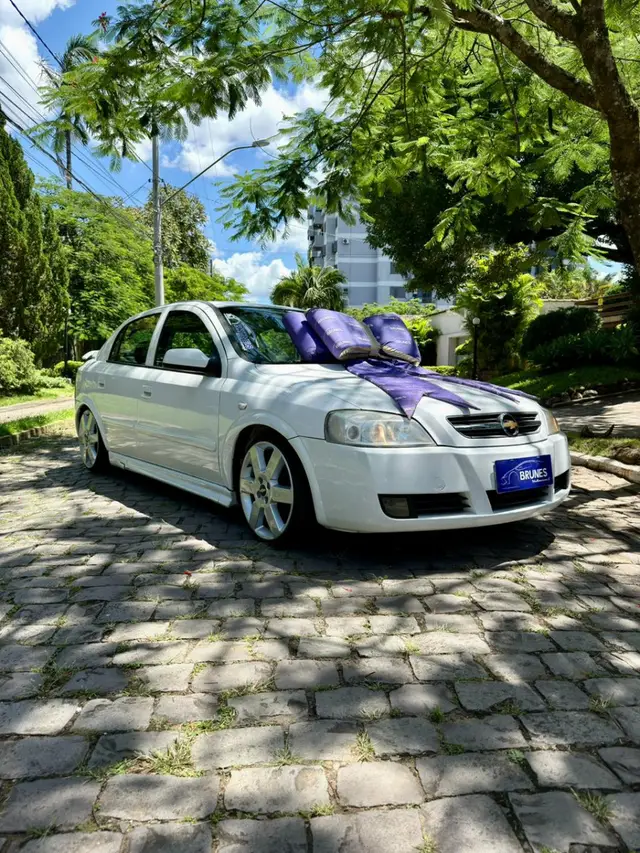 Carro Chevrolet Astra Hatch 2011 Advantage 2.0 (Flex)