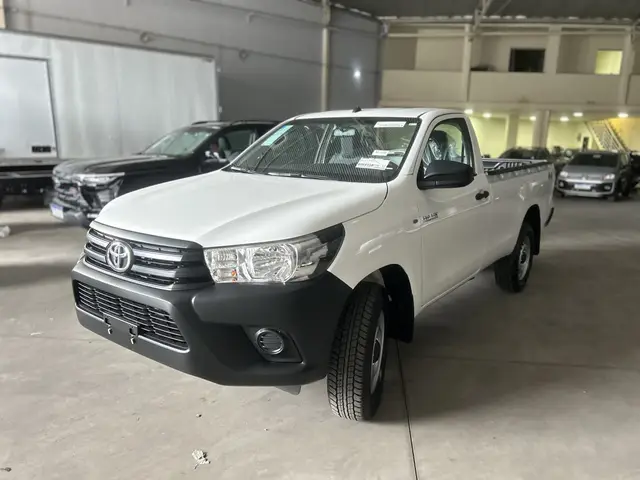 Carro Toyota Hilux Cabine Simples 2025 2.8 TDI 4x4 AT