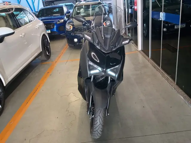 Moto Yamaha XMax 2025 250 Connected