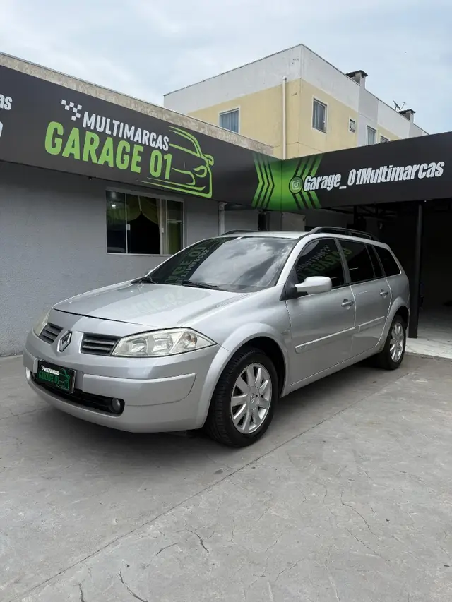 Carro Renault Megane Grand Tour 2011 Mégane Grand Tour Dynamique 1.6 16V (flex)
