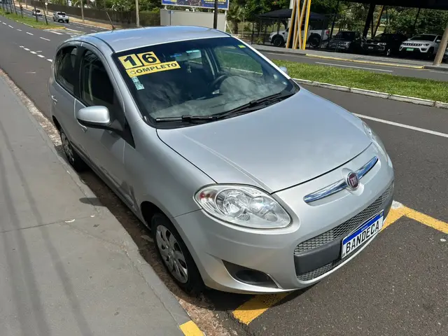 Carro Fiat Palio 2016 Attractive 1.0 Evo (Flex)