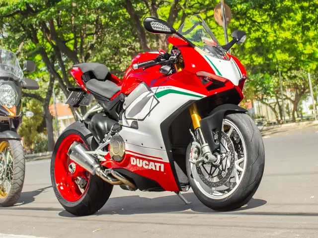 Moto Ducati Panigale 2019 V4 S