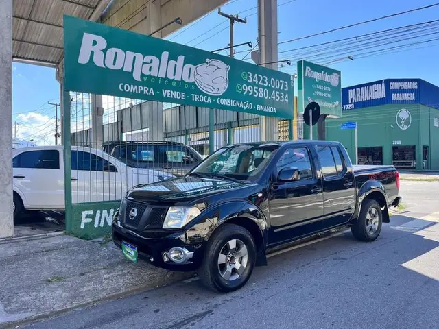 Carro Nissan Frontier 2013 2.5 TD CD 4x2 SV Attack
