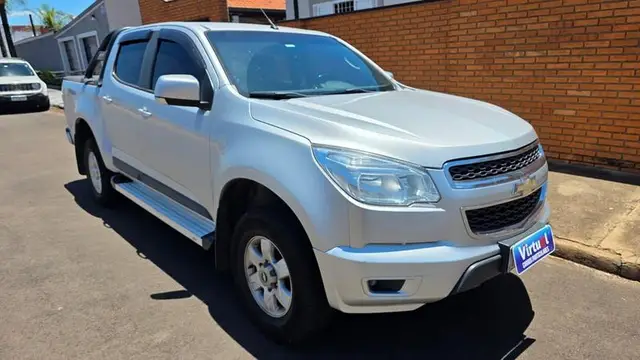 Carro Chevrolet S10 Cabine Dupla 2016 S10 2.8 CTDI LT 4WD (Cabine Dupla)