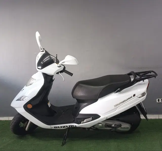 Moto Suzuki Burgman 2014 125i