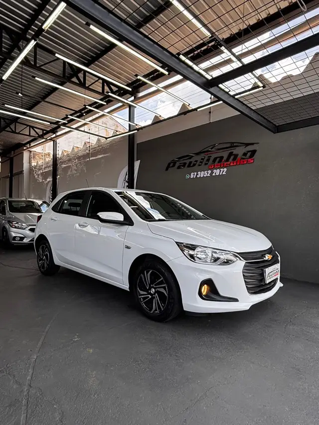 Carro Chevrolet Onix 2025 LT 1.0