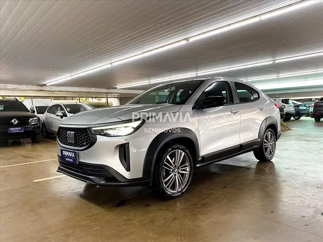 Carro Fiat Fastback 2024 Turbo 200