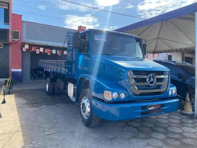 Caminhão Mercedes-Benz Atron 2012 1319