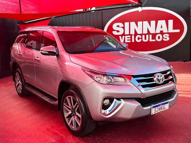 Carro Toyota SW4 2017 2.7 SR 7L 4x2 (Aut) (Flex)