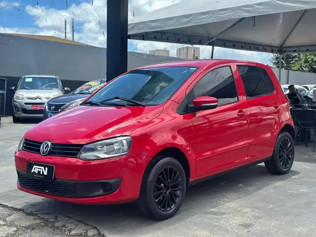 Carro Volkswagen Fox 2011 1.0 8V (Flex) 4p