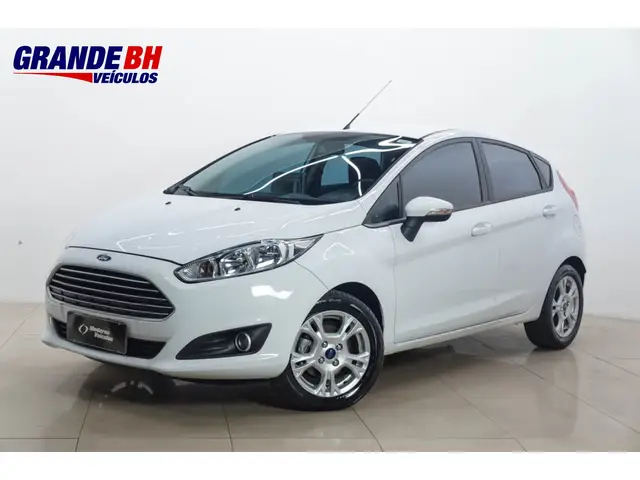 Carro Ford Fiesta Hatch 2015 Titanium Powershift 1.6 (Flex)