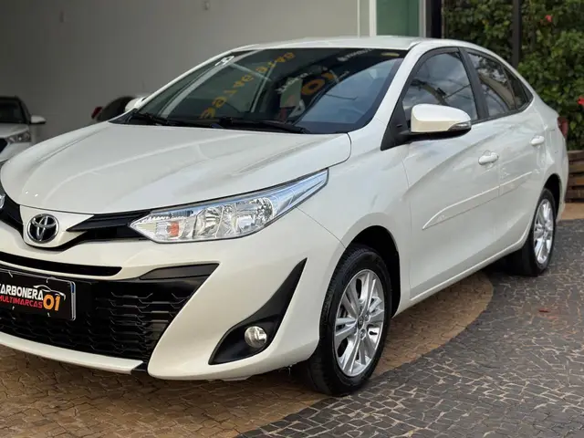Carro Toyota Yaris Sedan 2019 1.5 XL Plus Tech CVT (Flex)