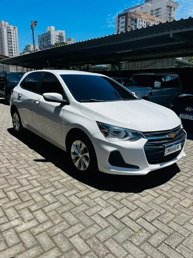 Carro Chevrolet Onix 2023 LT 1.0