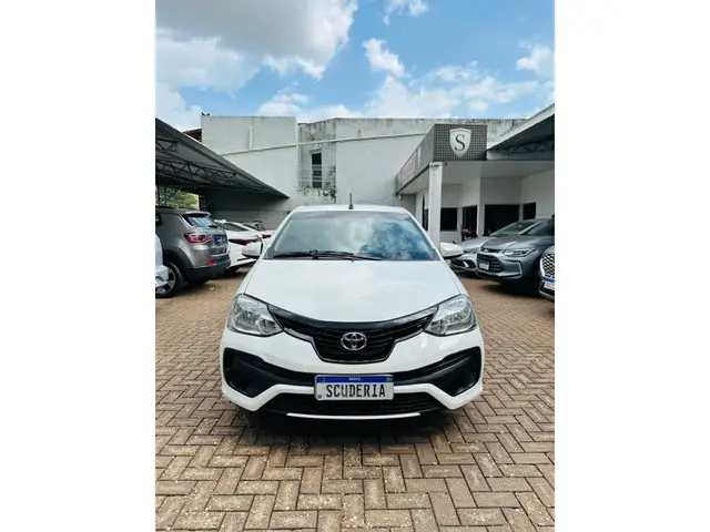 Carro Toyota Etios 2018 X 1.3 (Flex)