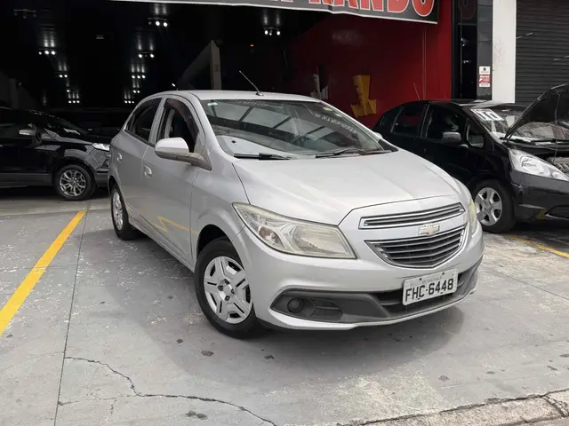 Carro Chevrolet Onix 2013 1.0 LT SPE/4