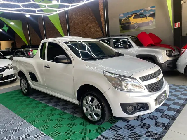 Carro Chevrolet Montana 2018 LS 1.4 (Flex)