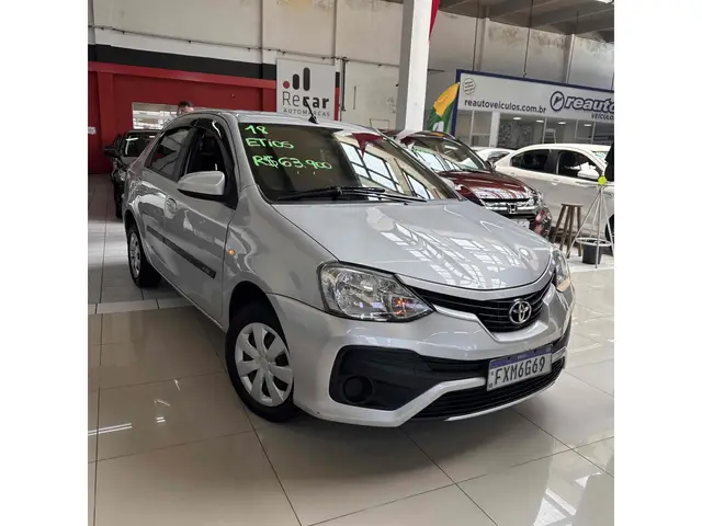 Carro Toyota Etios Sedan 2018 XS 1.5 (Aut) (Flex)