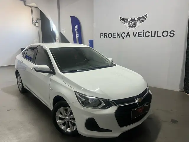 Carro Chevrolet Onix Plus 2023 LT 1.0