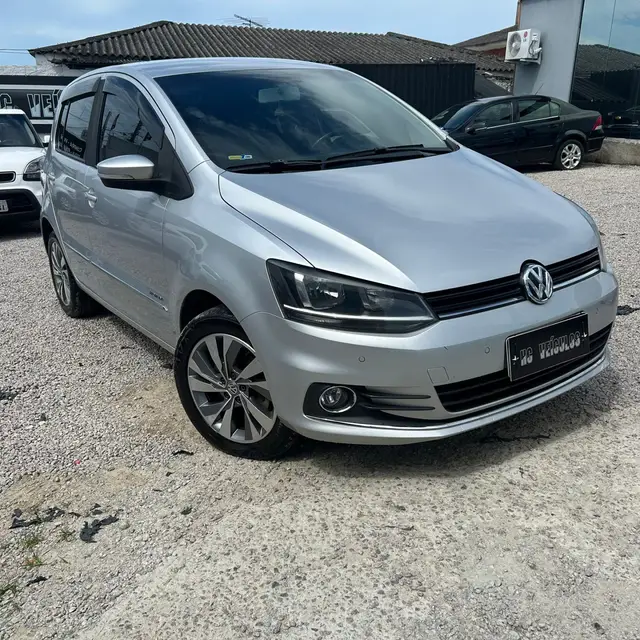 Carro Volkswagen Fox 2018 1.6 16v MSI Highline (Flex)