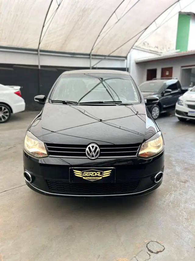 Carro Volkswagen Fox 2014 1.6 VHT (Flex)