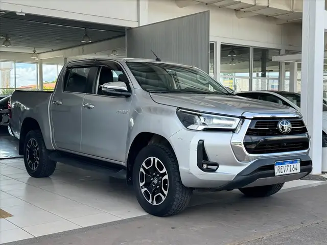 Carro Toyota Hilux Cabine Dupla 2022 SRX 2.8 TDI CD 4x4 (Aut)