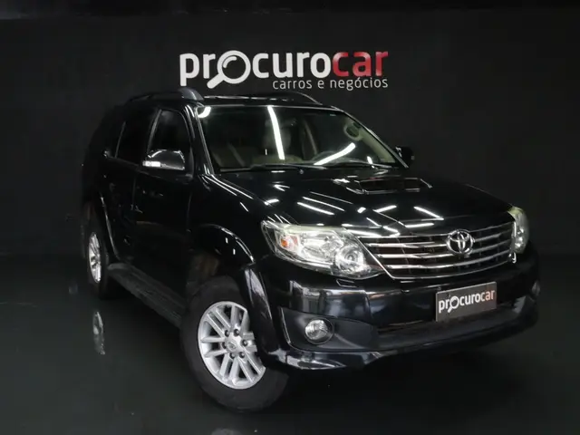 Carro Toyota Hilux SW4 2013 SRV 3.0 TDI 4X4 (5 Lugares)