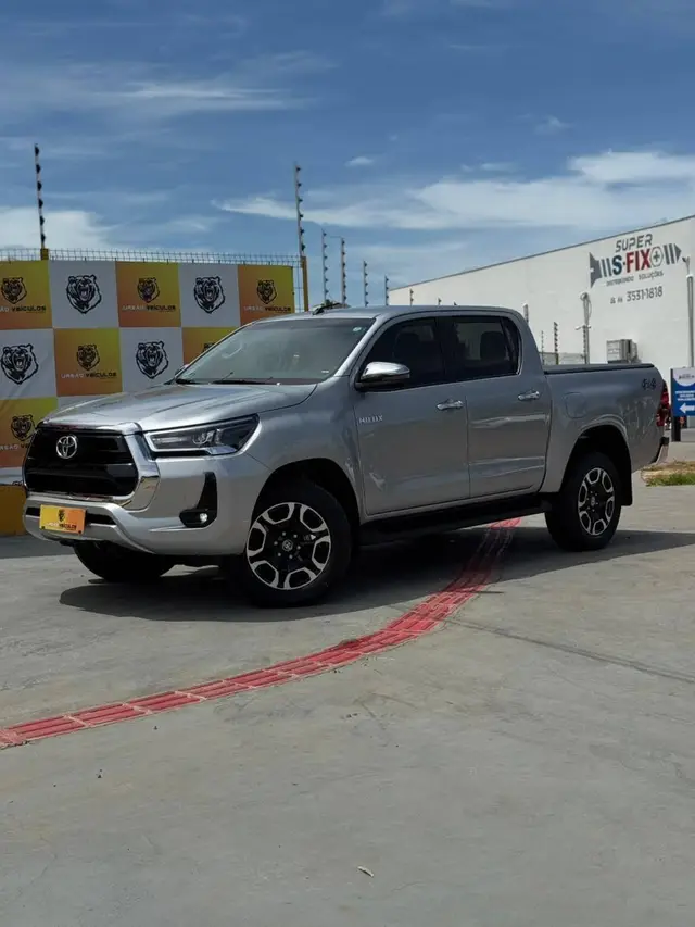 Carro Toyota Hilux Cabine Dupla 2025 SRV 4x4 2.8 Diesel