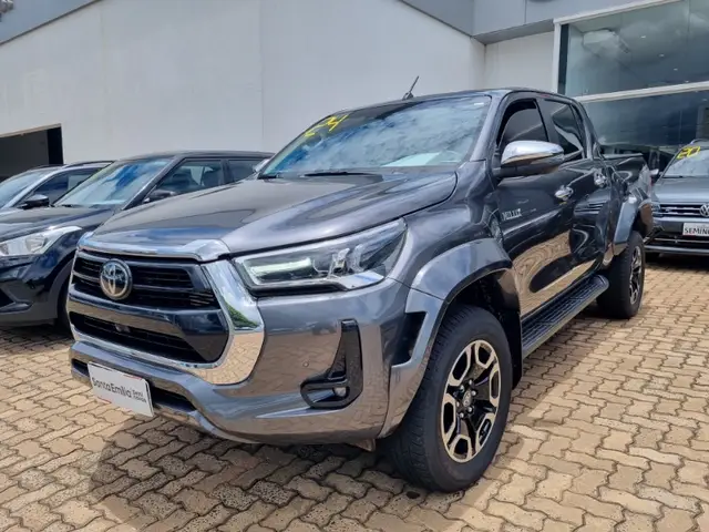 Carro Toyota Hilux Cabine Dupla 2024 SRX 4x4 2.8 Diesel
