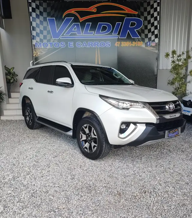 Carro Toyota SW4 2020 2.8 TDI SRX Diamond 7L 4x4 (Aut)