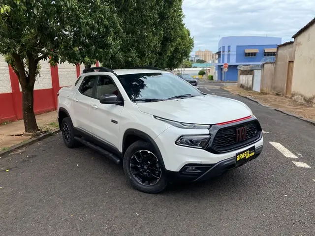 Carro Fiat Toro 2024 Ultra 2.0