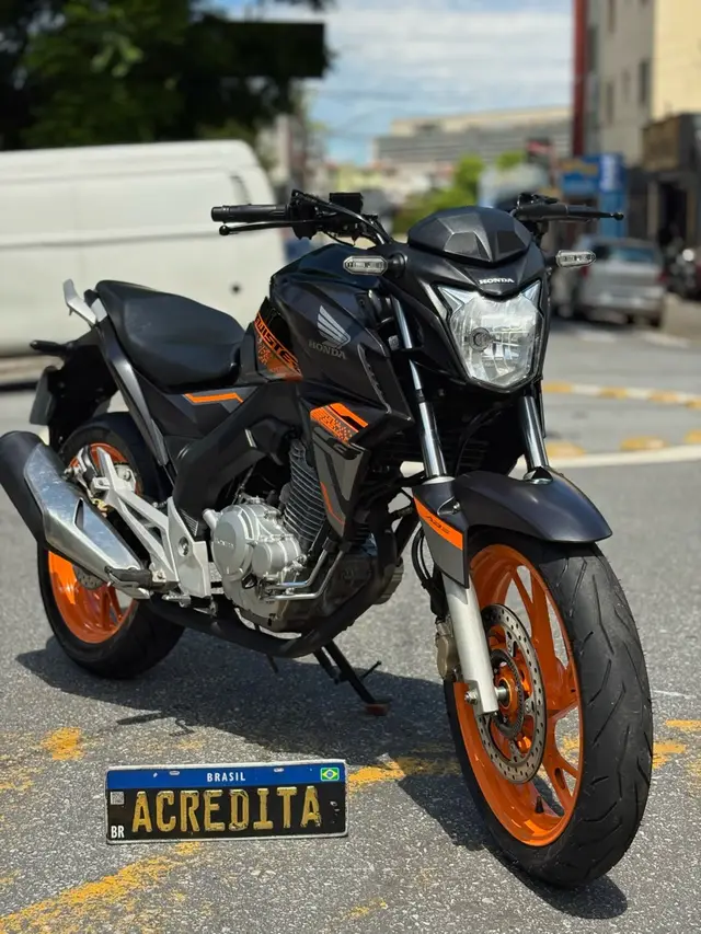 Moto Honda CB 250F Twister 2021 (CBS)