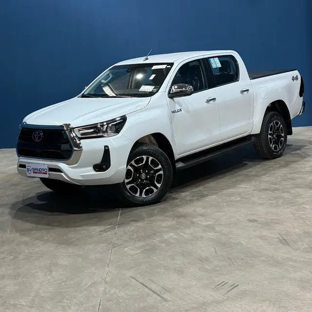 Carro Toyota Hilux Cabine Dupla 2026 SRX AT 4x4 2.8 Diesel