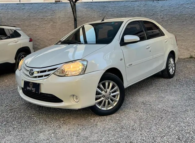 Carro Toyota Etios Sedan 2017 XS 1.5 (Aut) (Flex)