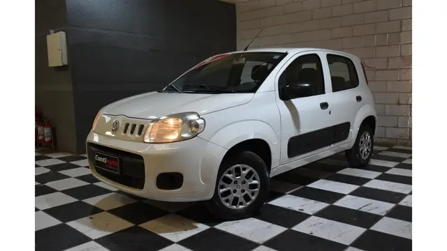 Carro Fiat Uno 2014 Vivace 1.0 8V (Flex) 4p
