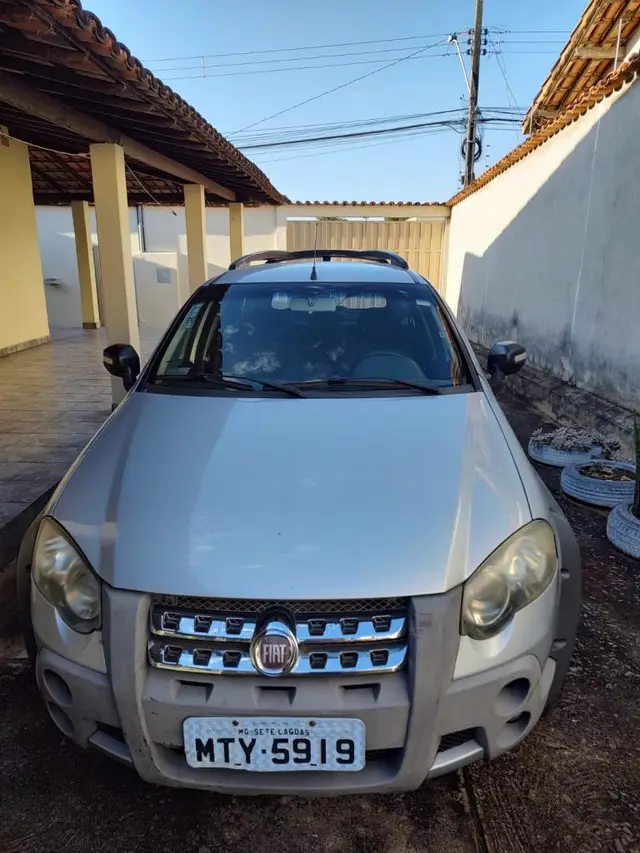 Carro Fiat Palio Weekend 2011 Adventure 1.8 16V Dualogic (Flex)